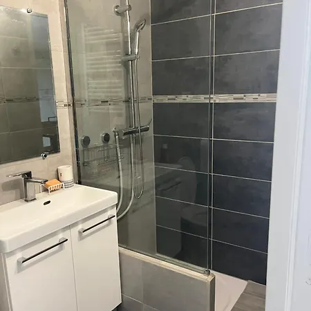 Avec Piscine Apartment *